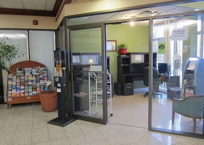 Toronto Plaza Airport Hotel