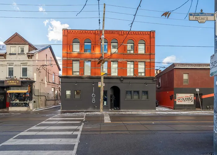 The Mccaul By Casa Hotels - Modern Group Suite Toronto